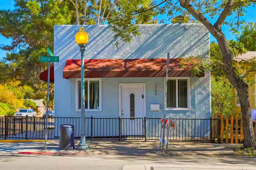 More Photos Of 1747-1749 Fern St, San Diego Apartments For Sale