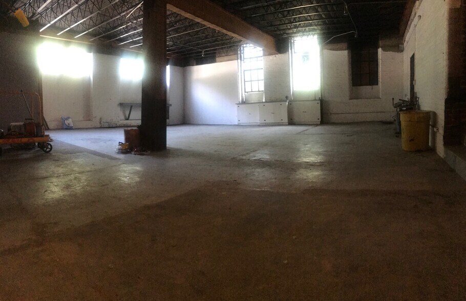 More Photos Of 2133 Central Ave, Cincinnati Light Manufacturing For Sale