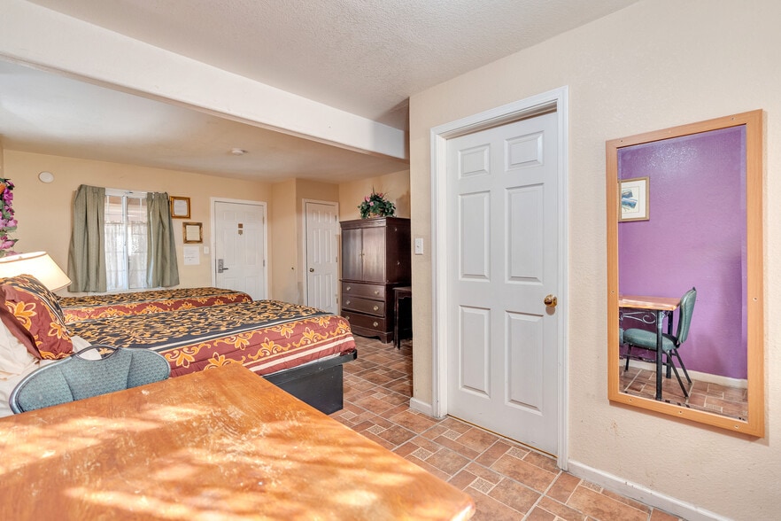More Photos Of 2509 E Pacheco Blvd, Los Banos Hotel For Sale