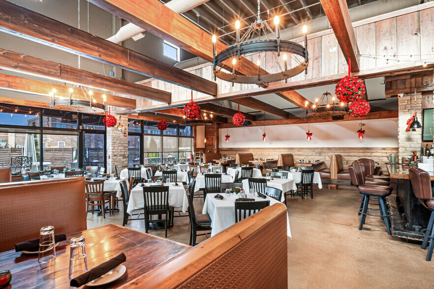 More Photos Of 40W188 Campton Crossings Dr, St Charles Restaurant For Sale