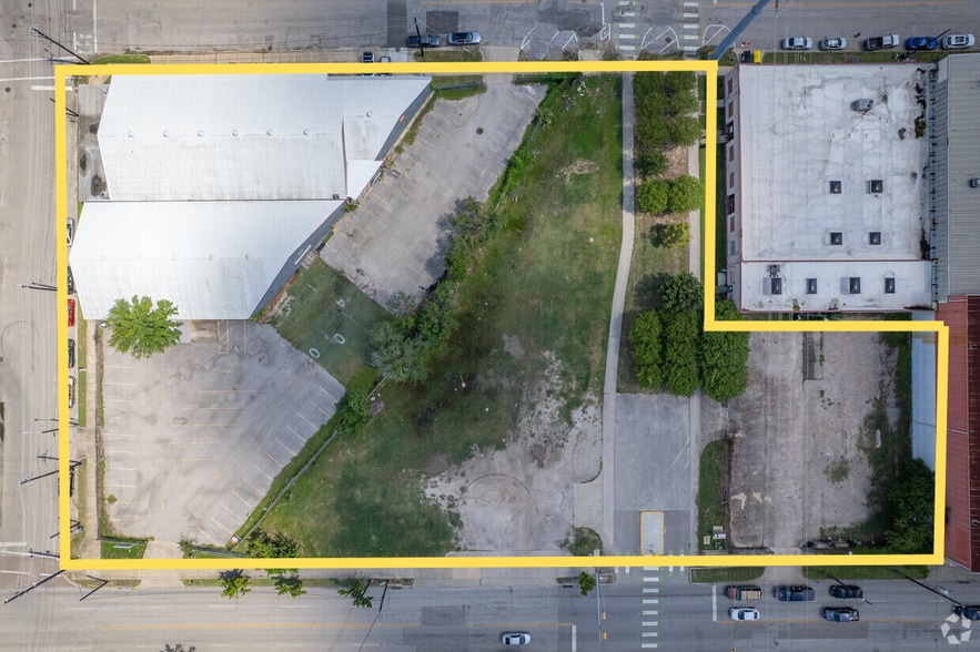 More Photos Of 815 Emancipation Ave, Houston Industrial For Sale