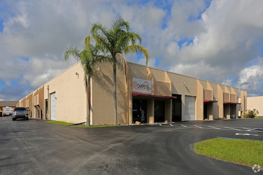 Primary Photo Of 1360-1396 SE Huffman Rd, Port Saint Lucie Warehouse For Lease