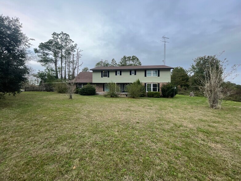 More Photos Of 135 SE Horace Witt Way, Lake City Specialty For Sale