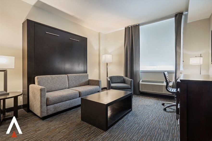 More Photos Of 3755 NW 78th Ave, Doral Hotel For Sale