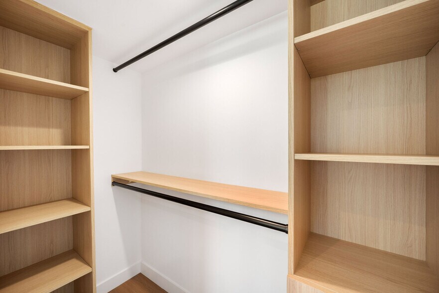 More Photos Of 726 Robinson St, Los Angeles Apartments For Sale