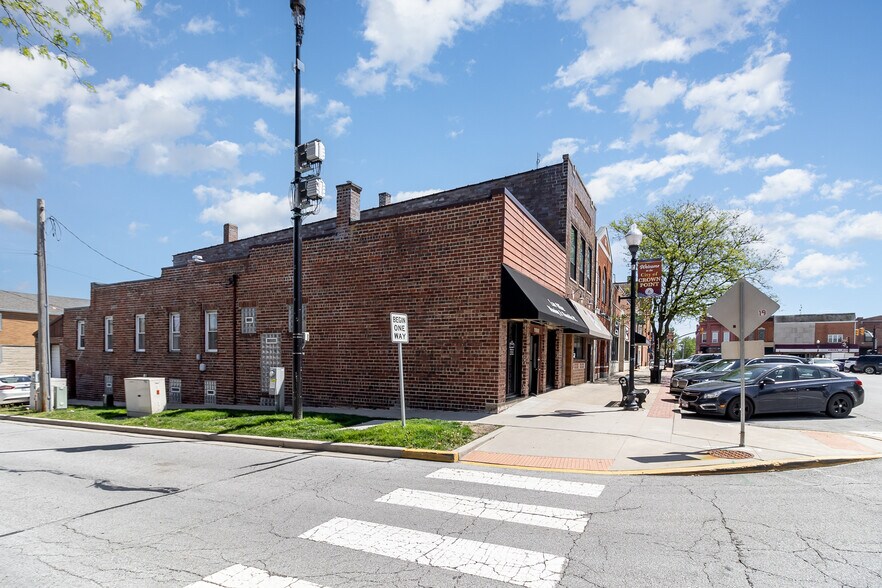 More Photos Of 118 W Clark St, Crown Point Office Residential For Sale