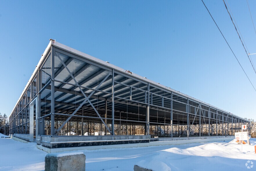 Primary Photo Of Rue Des Cordiers, Lévis Industrial For Sale