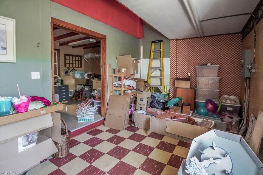 More Photos Of 117 N Canal St, Canal Fulton General Retail For Lease