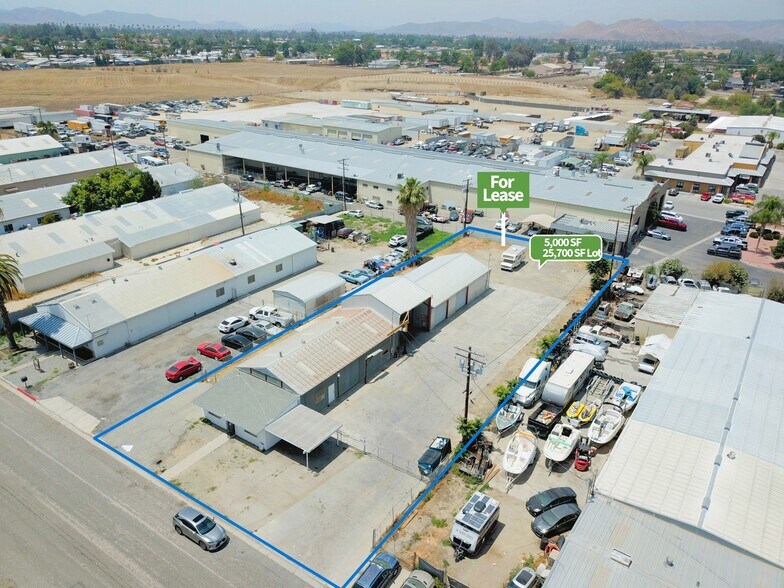 More Photos Of 1481 Mesa View St, Hemet Warehouse For Lease