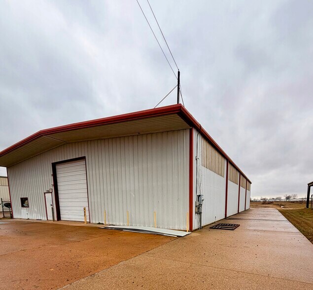 More Photos Of 3856 Industrial Cir, Bossier City Warehouse For Lease
