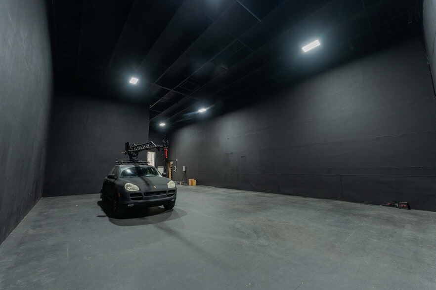 More Photos Of 99-1245 Halawa Valley St, Aiea Warehouse For Sale