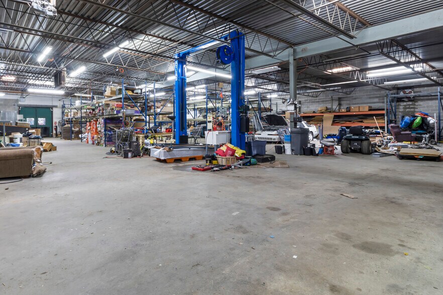 More Photos Of 2551 Tobey Dr, Indianapolis Warehouse For Sale