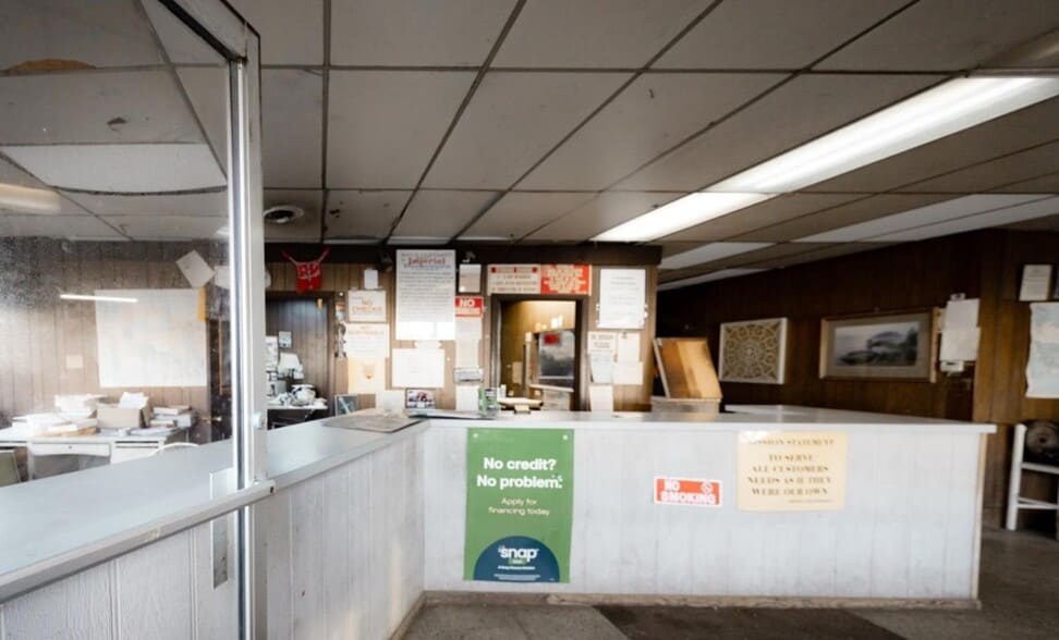 More Photos Of 13118 Gratiot Ave, Detroit Auto Repair For Sale