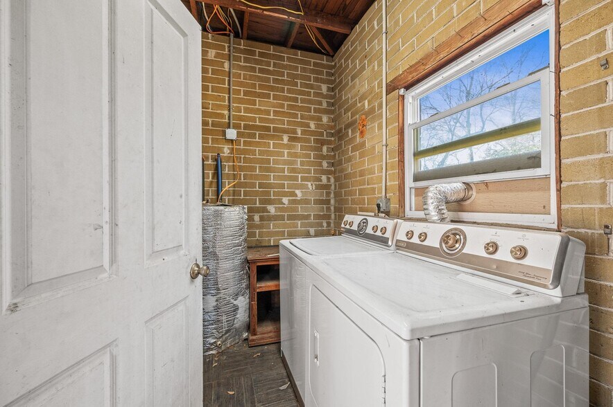 More Photos Of 9225 N Palafox St, Pensacola Office Residential For Sale