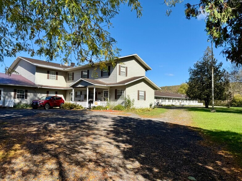 Primary Photo Of 4321 Acme Rd, Ilion Apartments For Sale