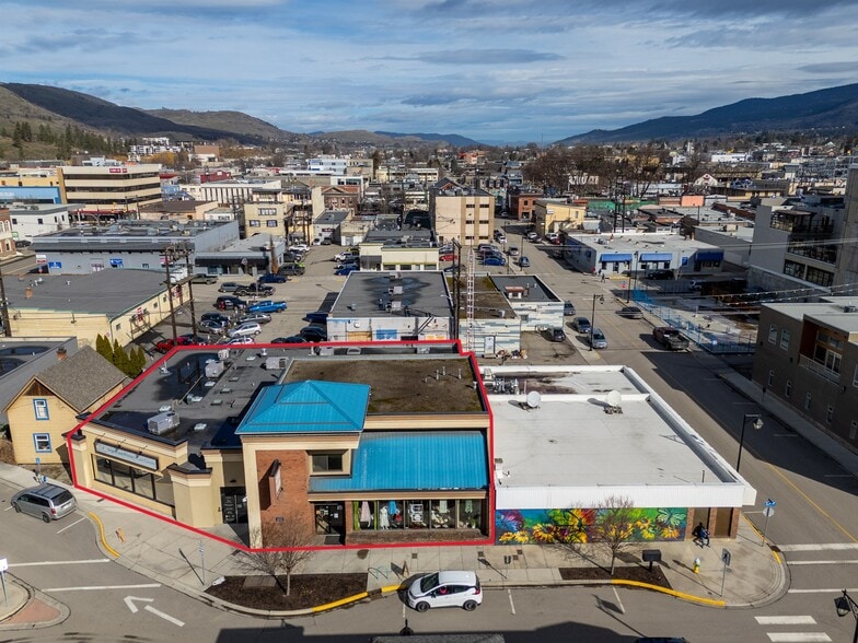 Primary Photo Of 3105 Coldstream Av, Vernon Flex For Sale