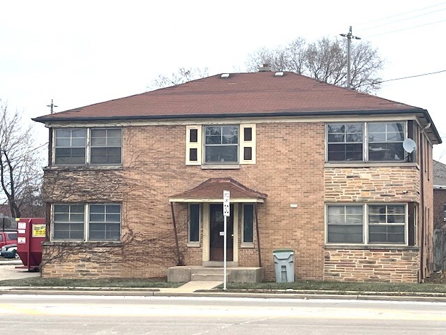 Primary Photo Of 6050 W Appleton Ave, Milwaukee Multifamily For Sale