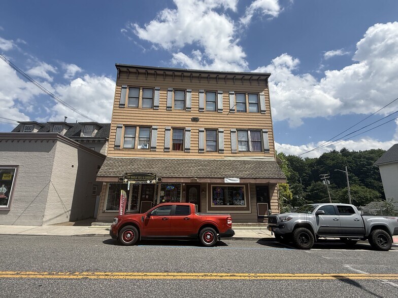 More Photos Of 272 Main St, Highland Falls Storefront Retail Residential For Sale