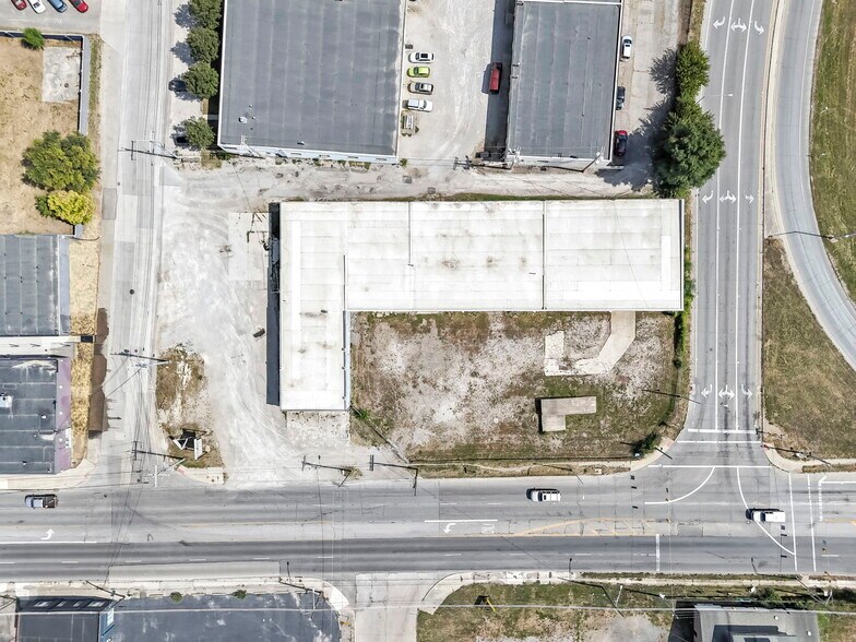 More Photos Of 2140 S High St, Columbus Storefront Retail Office For Lease