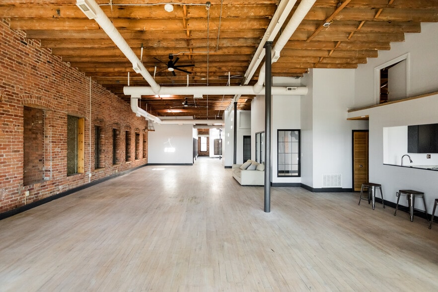 More Photos Of 2453-2469 Russell St, Detroit Storefront Retail Residential For Lease