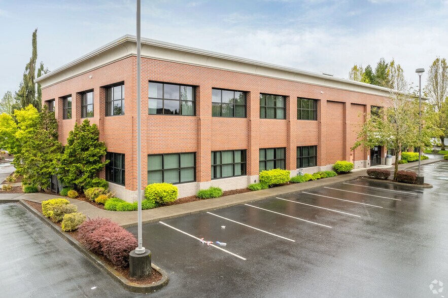 More Photos Of 16821 SE McGillivray Blvd, Vancouver Office For Sale