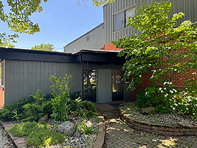 More Photos Of 403 S Jefferson St, Sturgis Manufacturing For Lease