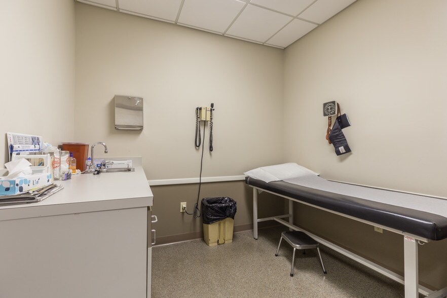 More Photos Of 358 Harvard St, Brookline Medical For Lease