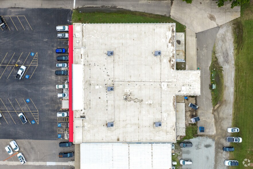 More Photos Of 1000 W Gentry Ave, Checotah General Retail For Sale