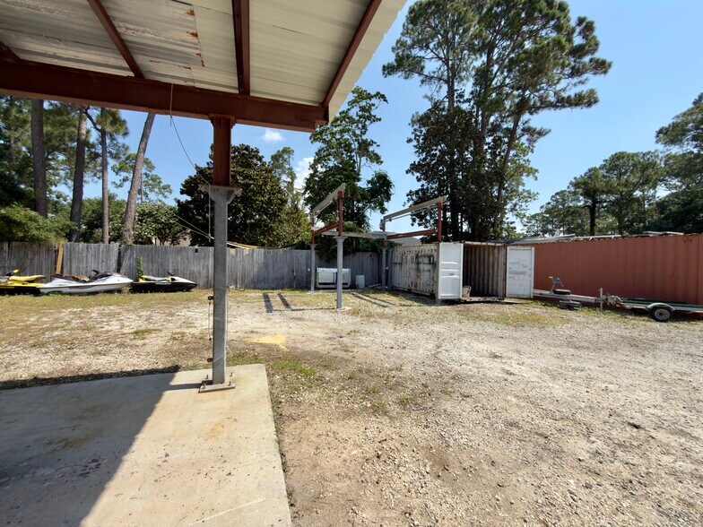 More Photos Of 2952 Westfield Rd, Gulf Breeze Industrial For Sale