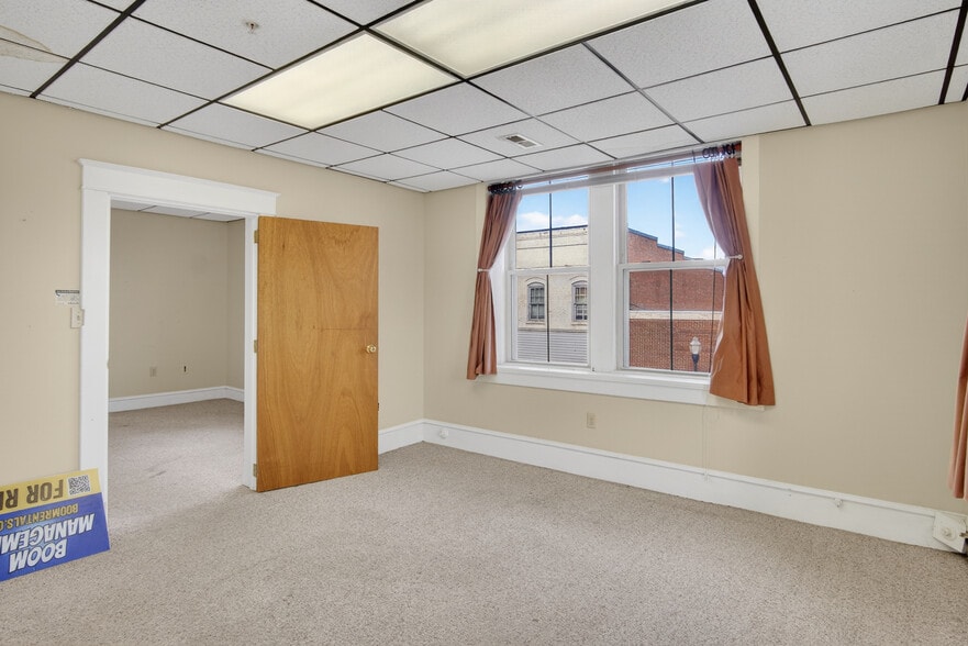 More Photos Of 104-110 S Hill Ave, South Hl, South Hill Office Residential For Sale
