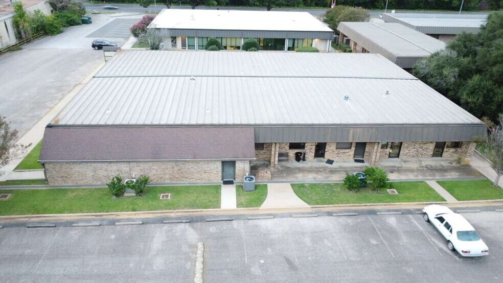 More Photos Of 3312 N University Dr, Nacogdoches Office For Sale