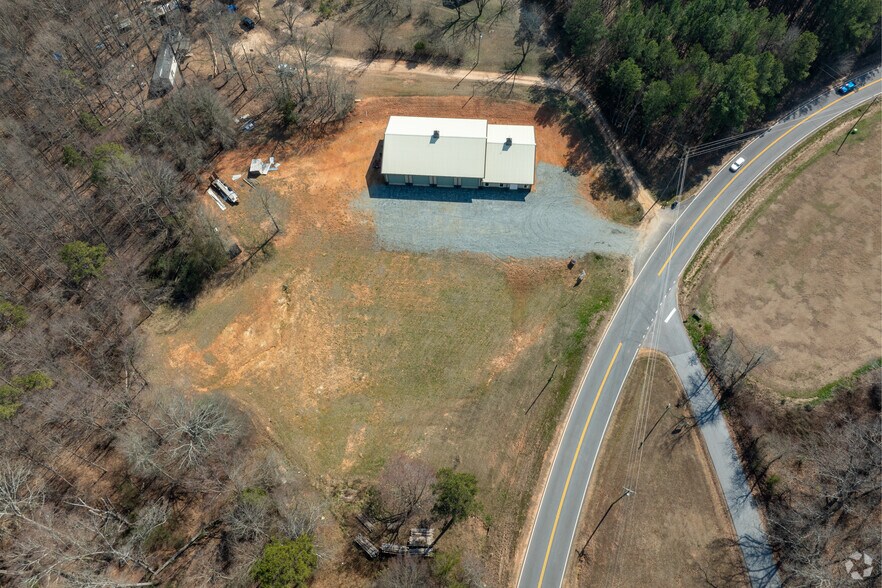 More Photos Of 2224 Gumlog Rd, Lavonia Light Manufacturing For Sale