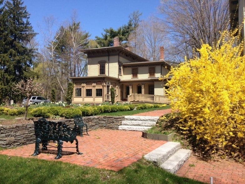 More Photos Of 18 N Main St, Sherborn Office For Lease