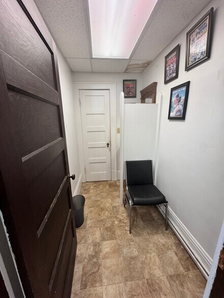 More Photos Of 204 Lancaster St, Albany Storefront Retail Residential For Sale