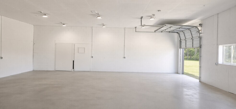 More Photos Of 1305 State Route 28, Milford General Retail For Lease