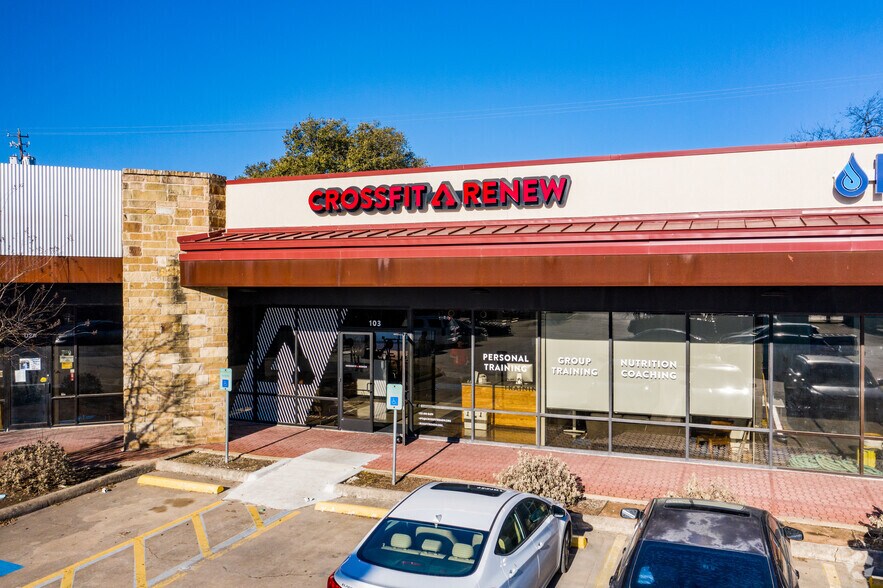 More Photos Of 8120 Research Blvd, Austin Unknown For Lease