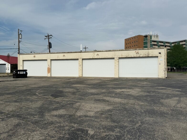 More Photos Of 601 N Verity Pky, Middletown General Retail For Sale