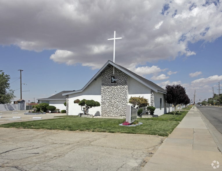 Primary Photo Of 859 E Avenue Q, Palmdale Religious Facility For Sale