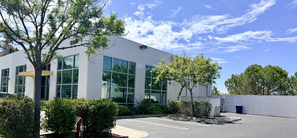 More Photos Of 2320 La Mirada Dr, Vista Warehouse For Lease