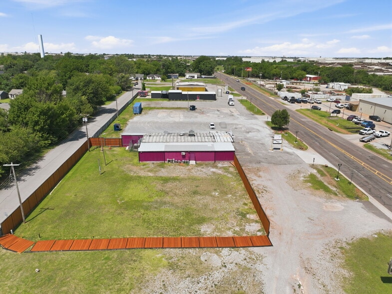 More Photos Of 1900 SE 59th Dr, Oklahoma City Bar For Sale