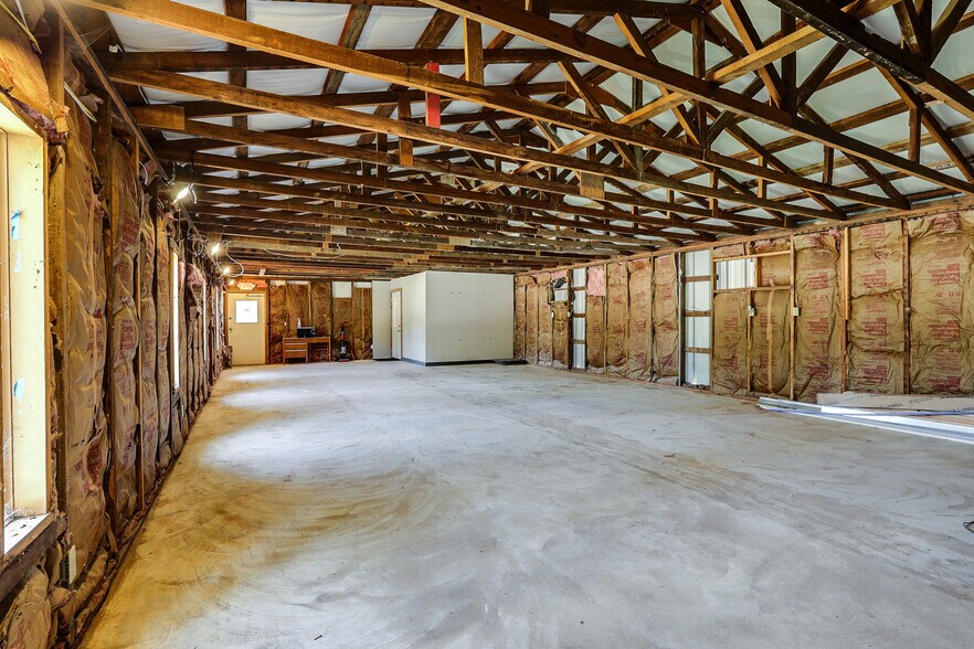 More Photos Of 6720 Dick Price Rd, Mansfield Office For Lease