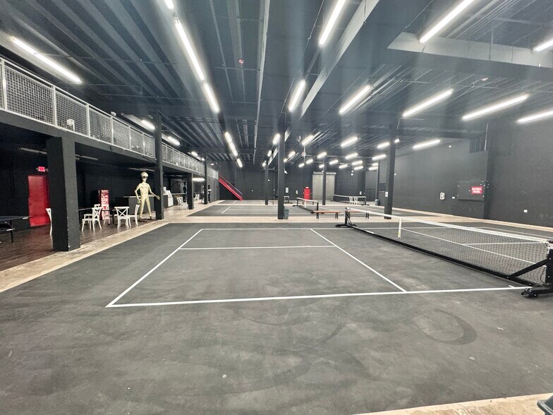 More Photos Of 7551 W 4th Ave, Hialeah Freestanding For Sale