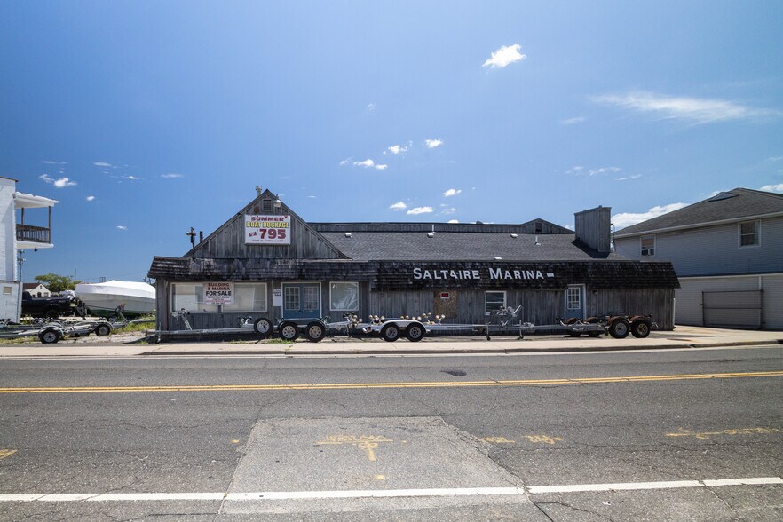 More Photos Of 76 Front St, East Rockaway Marina For Sale