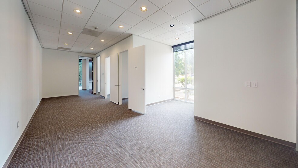 More Photos Of 5920 William Cannon Dr, Austin Medical For Lease