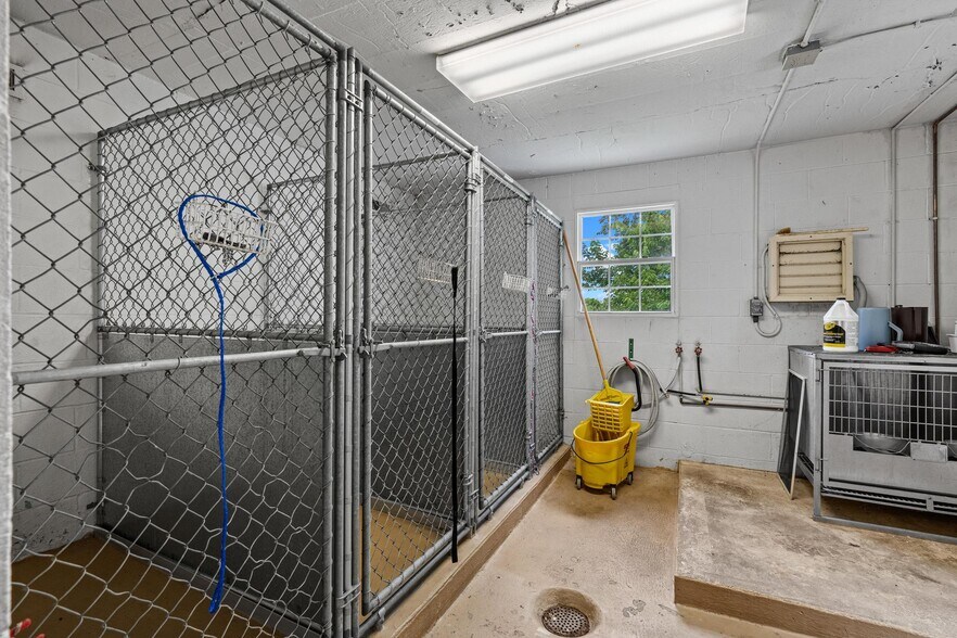 More Photos Of 1107 Rombach Ave, Wilmington Flex For Sale
