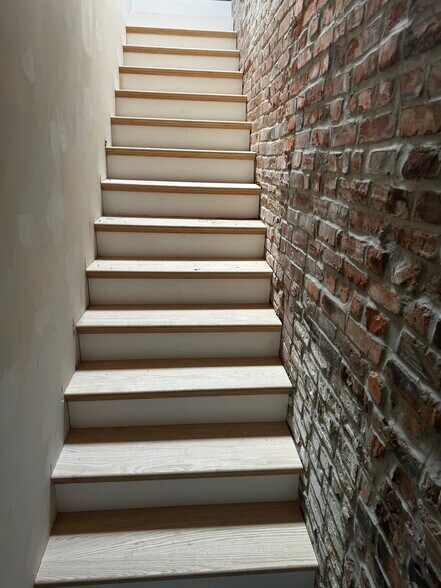 More Photos Of 1235 Pennsylvania Ave SE, Washington Storefront Retail Office For Lease