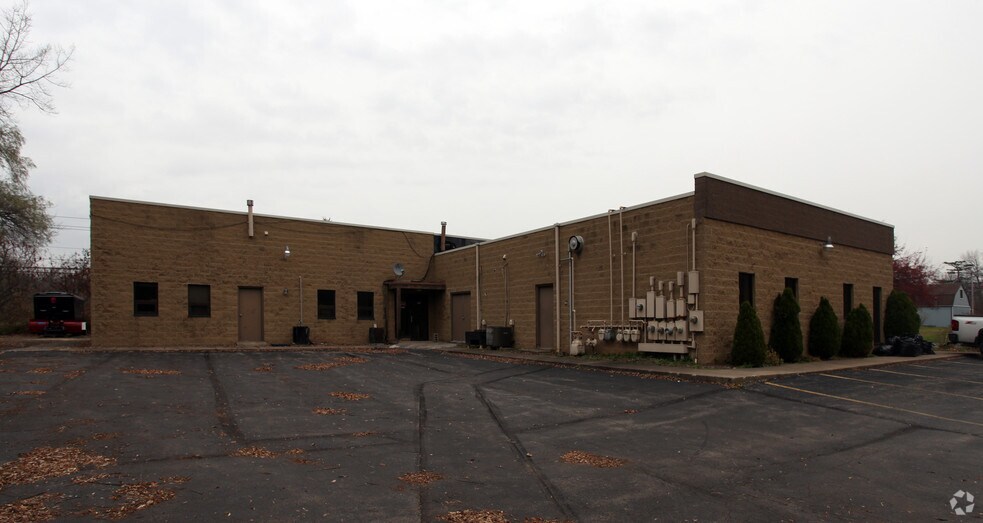 More Photos Of 1286 Blossom Dr, Victor Medical For Lease