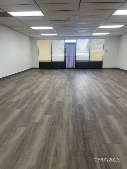More Photos Of 1511 W Holt Blvd, Ontario Office For Lease