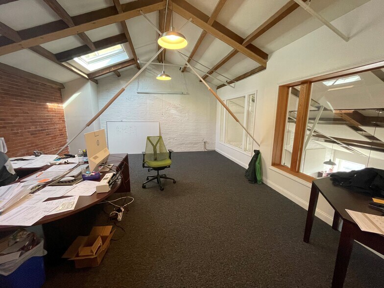 More Photos Of 65-85 W Commercial St, Portland Office For Lease