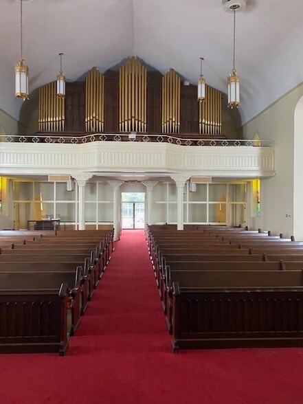 More Photos Of 1000 W Illinois St, Evansville Religious Facility For Lease
